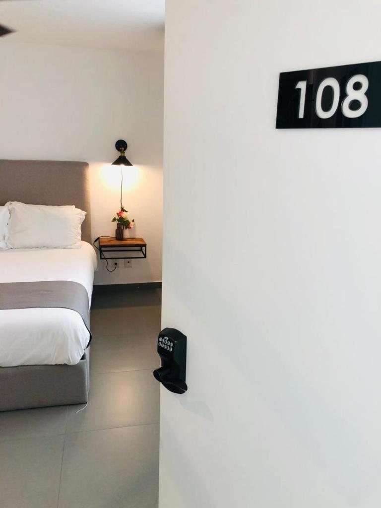 Aparthotel Urban Gran Plaza à Zapopan Extérieur photo