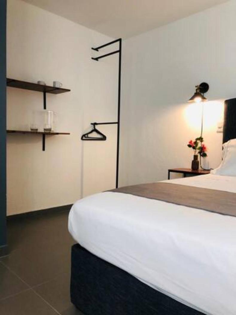 Aparthotel Urban Gran Plaza à Zapopan Extérieur photo