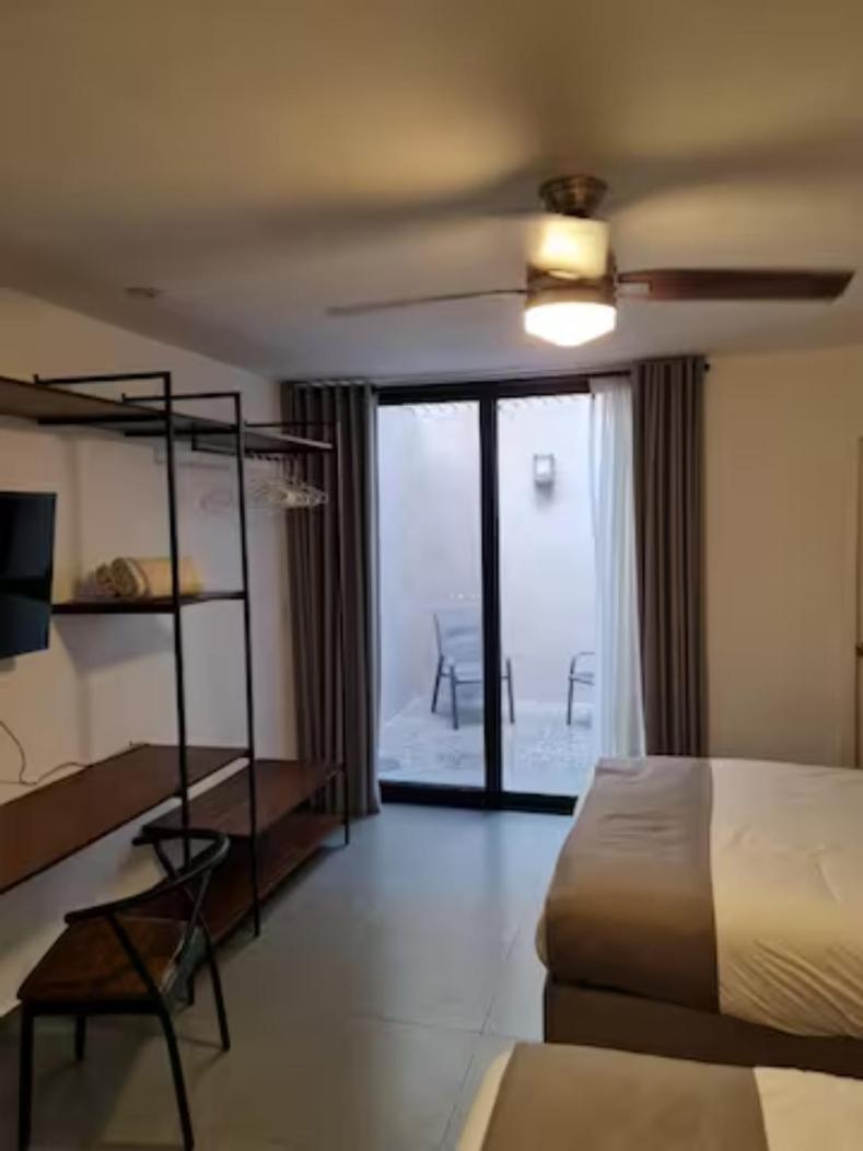 Aparthotel Urban Gran Plaza à Zapopan Extérieur photo