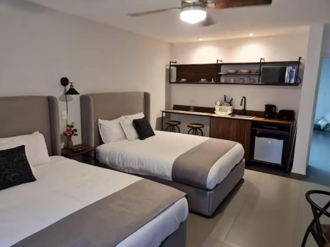 Aparthotel Urban Gran Plaza à Zapopan Extérieur photo