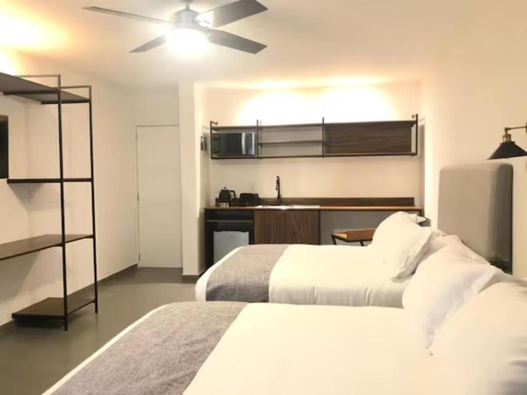 Aparthotel Urban Gran Plaza à Zapopan Extérieur photo