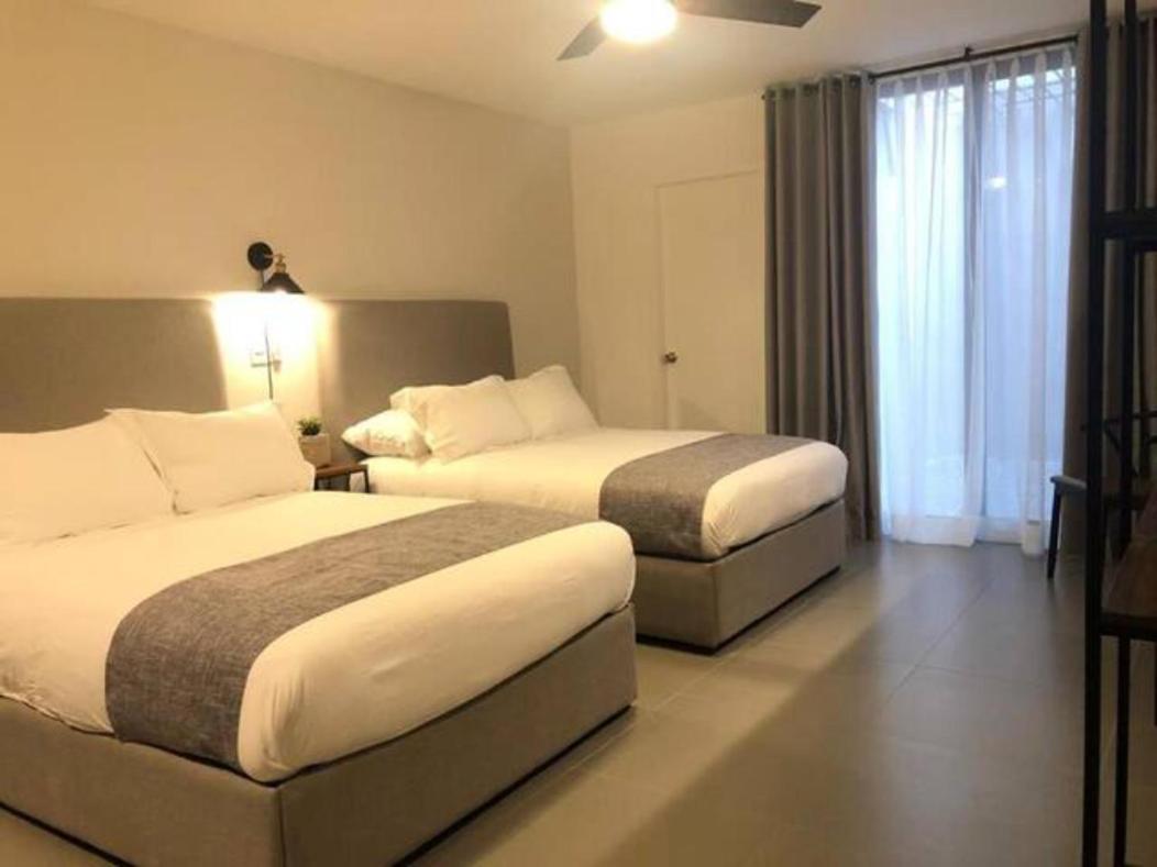 Aparthotel Urban Gran Plaza à Zapopan Extérieur photo