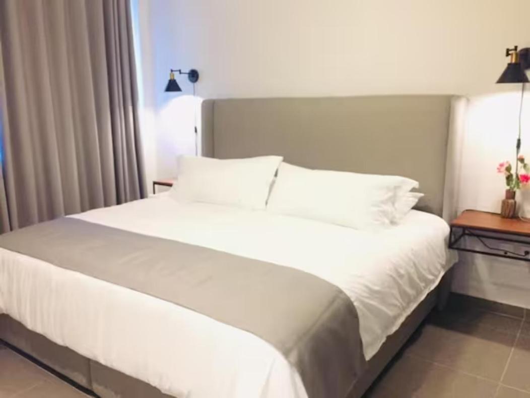 Aparthotel Urban Gran Plaza à Zapopan Extérieur photo